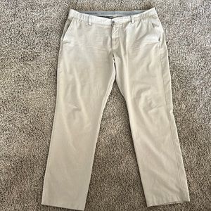 Under Armour UA Mens 40x32 Tan Bentgrass Tech Performance Golf Pants